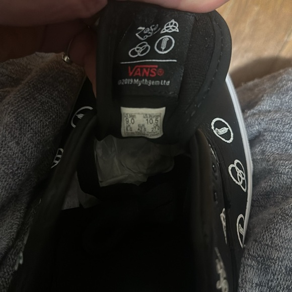 Brand new! Limited Edition 50th anniversary Led Zeppelin Vans. Original box/tags - Picture 3 of 8